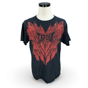 Vintage Y2K Tapout T-Shirt Men’s Large Black Red Skyline Graphic Short Sleeve